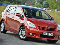 Bordowy (metalik, perła) Używany 2010 Toyota Verso Minivan | 30 900 zł (Uczciwa cena)