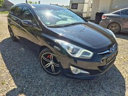 Czarny (metalik) Używany 2011 Hyundai i40 Kombi | 24 900 zł