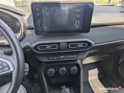 Szary Używany 2023 Dacia Duster SUV | 61 999 zł (Uczciwa cena)