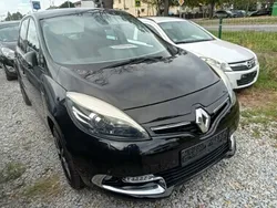 Czarny Używany 2015 Renault Scénic III Minivan | 27 900 zł (Uczciwa cena)