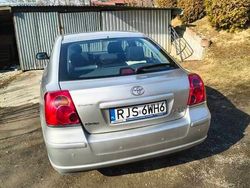 Srebrny Używany 2004 Toyota Avensis Sedan/Limuzyna | 6000 zł (Uczciwa cena)