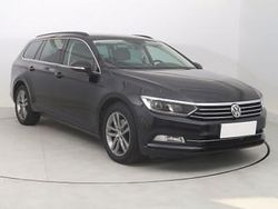 Czarny Używany 2017 VW Passat Kombi | 53 999 zł (Dobra cena)