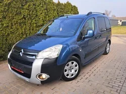 Niebieski Używany 2010 Citroën Berlingo XTR Minivan | 22 900 zł (Uczciwa cena)