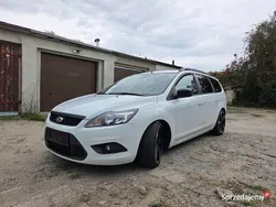Biały Używany 2010 Ford Focus Sport Kombi | 8900 zł