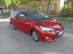 Czerwony Używany 2015 Toyota Verso Minivan | 51 500 zł (Uczciwa cena)