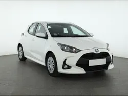 Biały Używany 2021 Toyota Yaris Hatchback | 67 999 zł (Uczciwa cena)