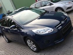 Niebieski Używany 2013 Ford Focus Sedan/Limuzyna | 27 800 zł (Dość drogi)