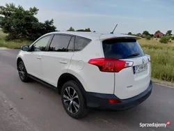 Biały Używany 2015 Toyota RAV4 SUV | 56 900 zł (Uczciwa cena)