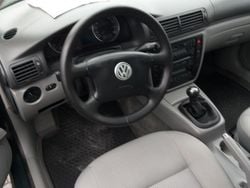 Zielony ciemny (metalik, perła) Używany 2004 VW Passat Sedan/Limuzyna | 16 200 zł