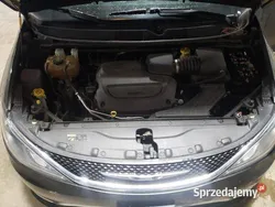 Używany 2020 Chrysler Pacifica Limited SUV | 43 500 zł
