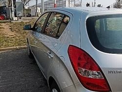 Srebrny Używany 2010 Hyundai i20 Sedan/Limuzyna | 9200 zł