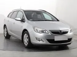 Srebrny Używany 2012 Opel Astra Kombi | 10 799 zł (Dobra cena)
