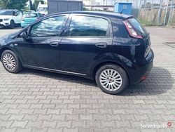 Czarny Używany 2010 Fiat Punto Hatchback | 12 999 zł