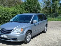 Szary Używany 2015 Chrysler Town & Country Minivan | 54 900 zł (Dość drogi)