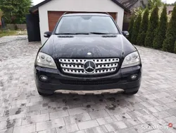 Czarny Używany 2007 Mercedes ML55 AMG SUV | 25 900 zł