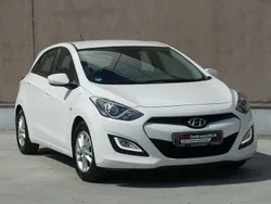 Biały Używany 2013 Hyundai i30 Edition Hatchback | 31 500 zł (Uczciwa cena)