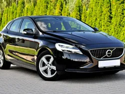 Czarny (metalik, perła) Używany 2018 Volvo V40 Kombi | 42 900 zł (Dobra cena)