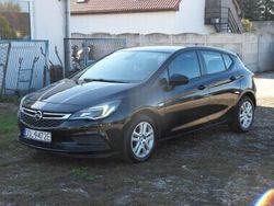 Czarny Używany 2016 Opel Astra Kombi | 34 900 zł (Uczciwa cena)