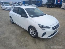 Biały Używany 2022 Opel Corsa Hatchback | 38 376 zł (Uczciwa cena)