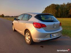 Srebrny Używany 2015 Opel Astra Hatchback | 24 800 zł (Uczciwa cena)
