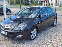 Czarny Używany 2010 Opel Astra Hatchback | 21 800 zł (Uczciwa cena)