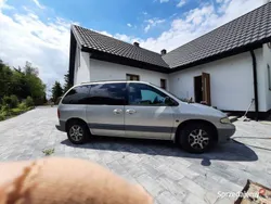 Szary Używany 2001 Chrysler Voyager Minivan | 7000 zł