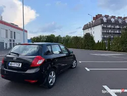 Czarny Używany 2010 Kia Ceed 2 Hatchback | 15 300 zł (Uczciwa cena)