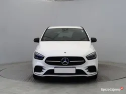 Biały Używany 2020 Mercedes B250e Minivan | 109 000 zł