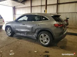 Mercedes GLA250