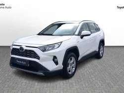 Biały Używany 2021 Toyota RAV4 Hybrid Comfort SUV | 154 900 zł (Dość drogi)