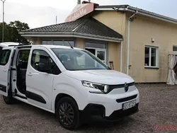 Inny kolor Używany 2024 Citroën Berlingo Minivan | 79 581 zł (Dość drogi)