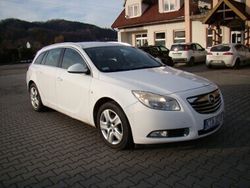 Biały Używany 2009 Opel Insignia Kombi | 14 900 zł (Uczciwa cena)