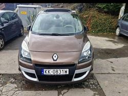 Brązowy (metalik) Używany 2011 Renault Scénic Minivan | 22 800 zł (Uczciwa cena)