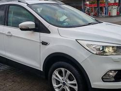 Biały Używany 2019 Ford Kuga Titanium SUV | 61 900 zł (Uczciwa cena)