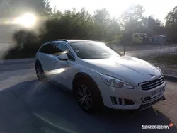 Biały Używany 2012 Peugeot 508 RXH Kombi | 34 500 zł