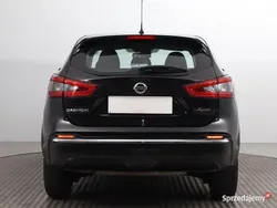 Czarny Używany 2017 Nissan Qashqai SUV | 47 999 zł (Dobra cena)