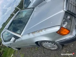 Srebrny Używany 1991 Mercedes E300 Coupe | 9999 zł