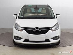 Biały Używany 2017 Opel Zafira Tourer Minivan | 39 999 zł