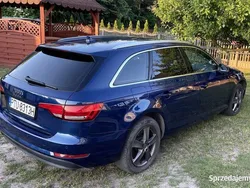 Niebieski Używany 2016 Audi A4 Ambiente Kombi | 60 900 zł (Dobra cena)