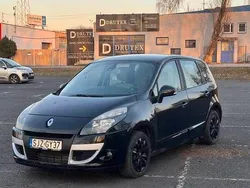 Czarny Używany 2009 Renault Scénic III Minivan | 13 000 zł (Uczciwa cena)