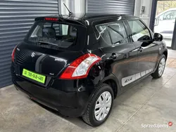 Czarny Używany 2011 Suzuki Swift Hatchback | 32 900 zł