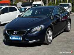 Fioletowy Używany 2016 Volvo V40 Kombi | 47 700 zł (Uczciwa cena)