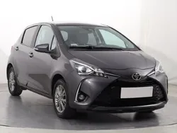 Szary Używany 2017 Toyota Yaris Hatchback | 56 999 zł (Uczciwa cena)