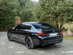 Czarny (metalik) Używany 2022 BMW 530 Sedan/Limuzyna | 199 998 zł