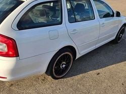 Biały Używany 2009 Skoda Octavia Kombi | 15 500 zł (Uczciwa cena)