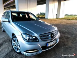 Srebrny Używany 2014 Mercedes C180 Avantgarde Kombi | 47 900 zł