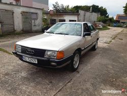 Złoty Używany 1987 Audi 100 Sedan/Limuzyna | 15 999 zł