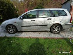 Srebrny Używany 2004 Ford Focus Sedan/Limuzyna | 2500 zł (Uczciwa cena)
