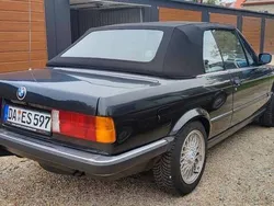 Czarny Używany 1988 BMW 325 Cabriolet Kabriolet | 65 500 zł
