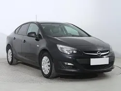 Czarny Używany 2016 Opel Astra Sedan/Limuzyna | 23 499 zł (Dobra cena)